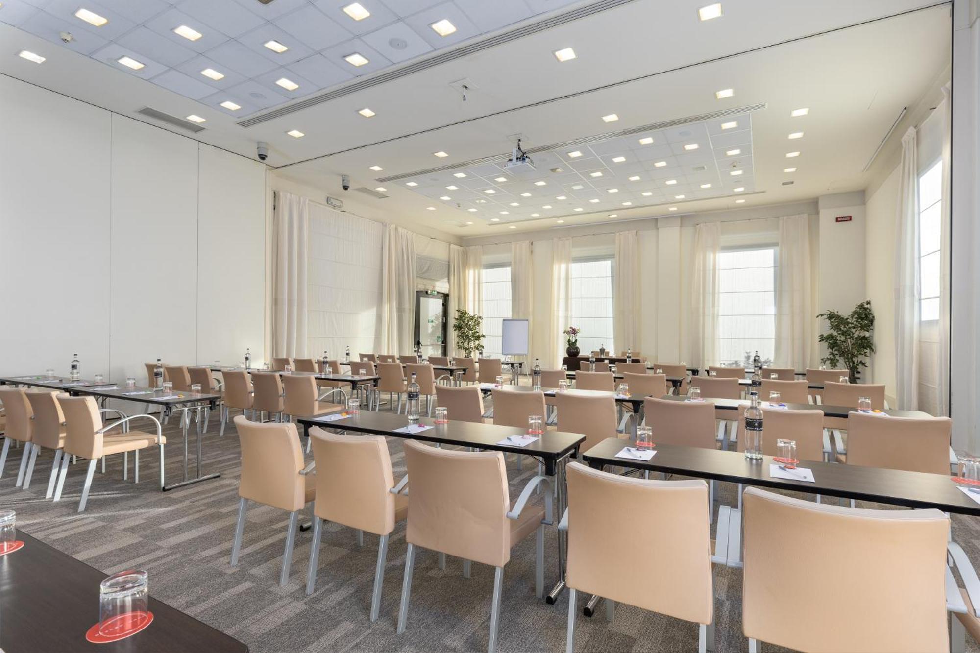 Hilton Garden Inn Florence Novoli Eksteriør bilde